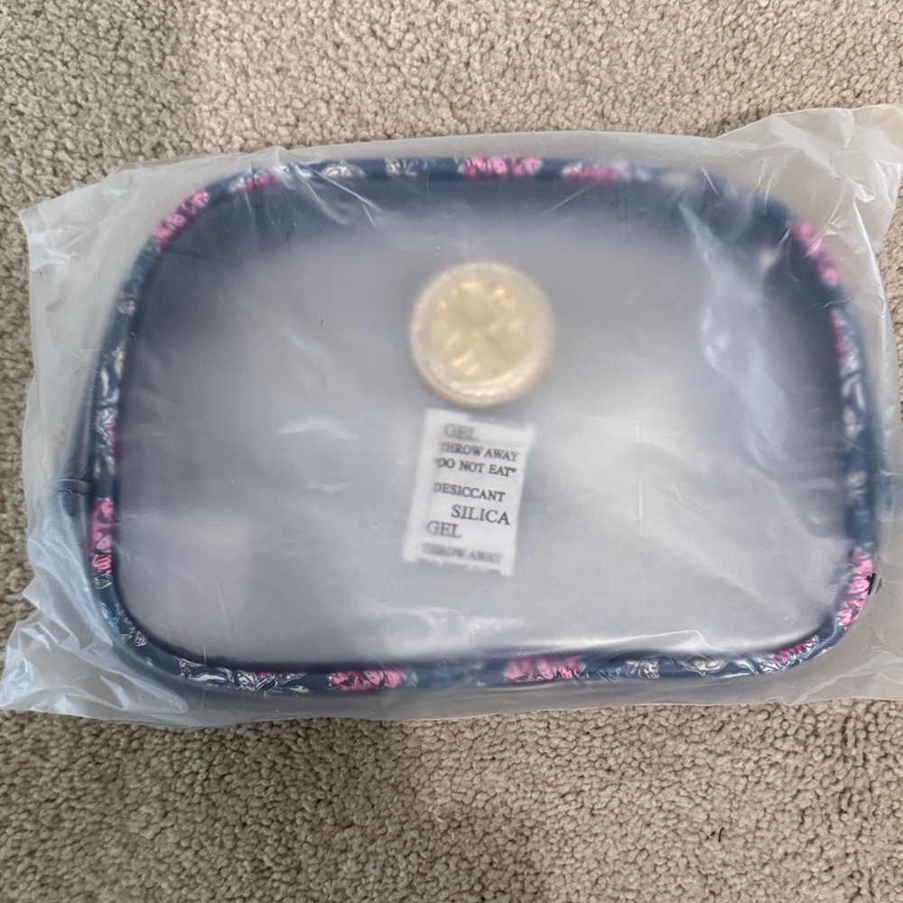 BRAND NEW LILLY PULITZER BELT BAG!